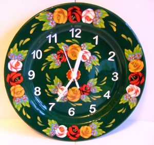 green wall clock image